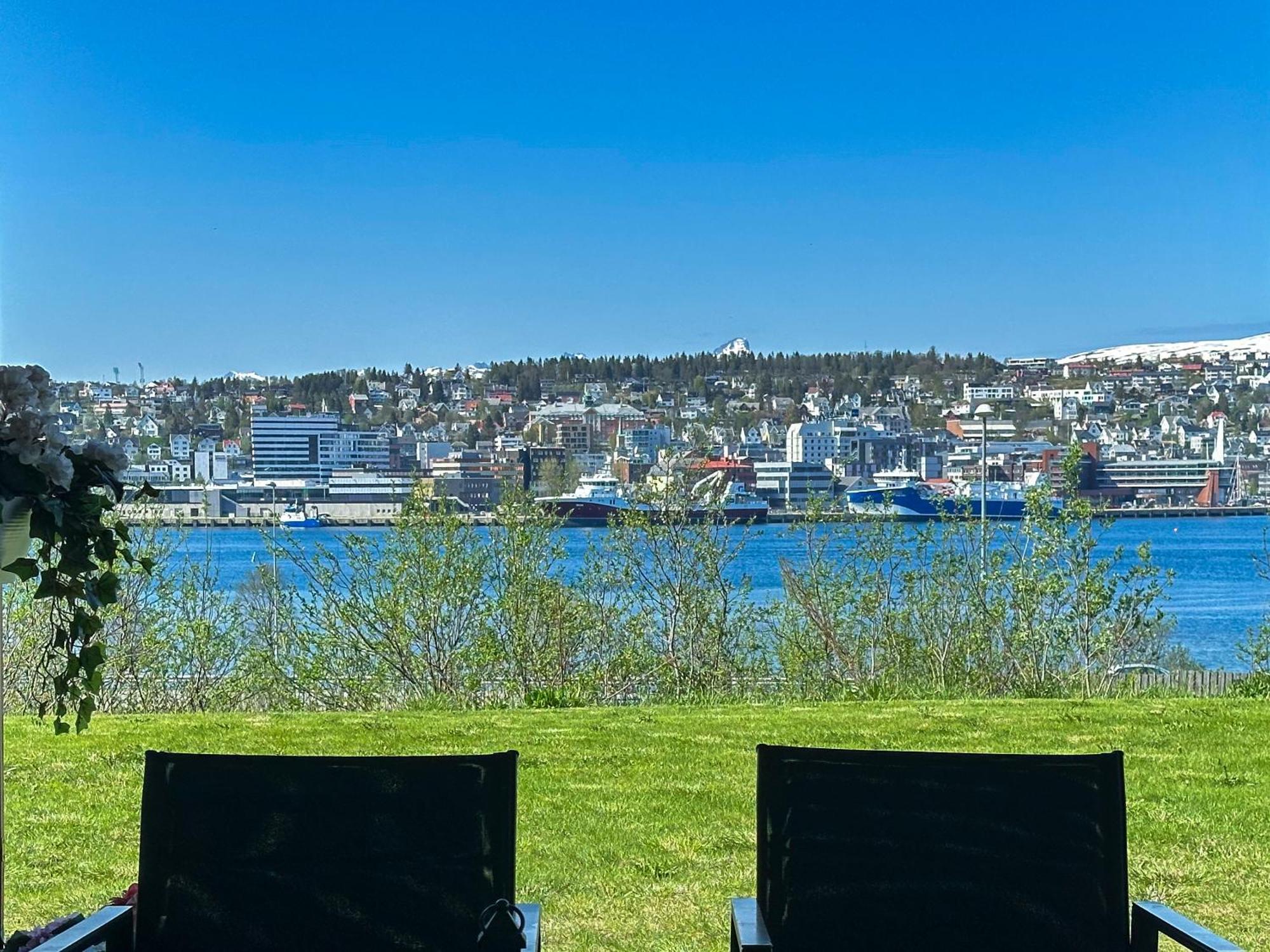 Panorama View - Free Parking - Perfect For Couples Apartman Tromsø Kültér fotó