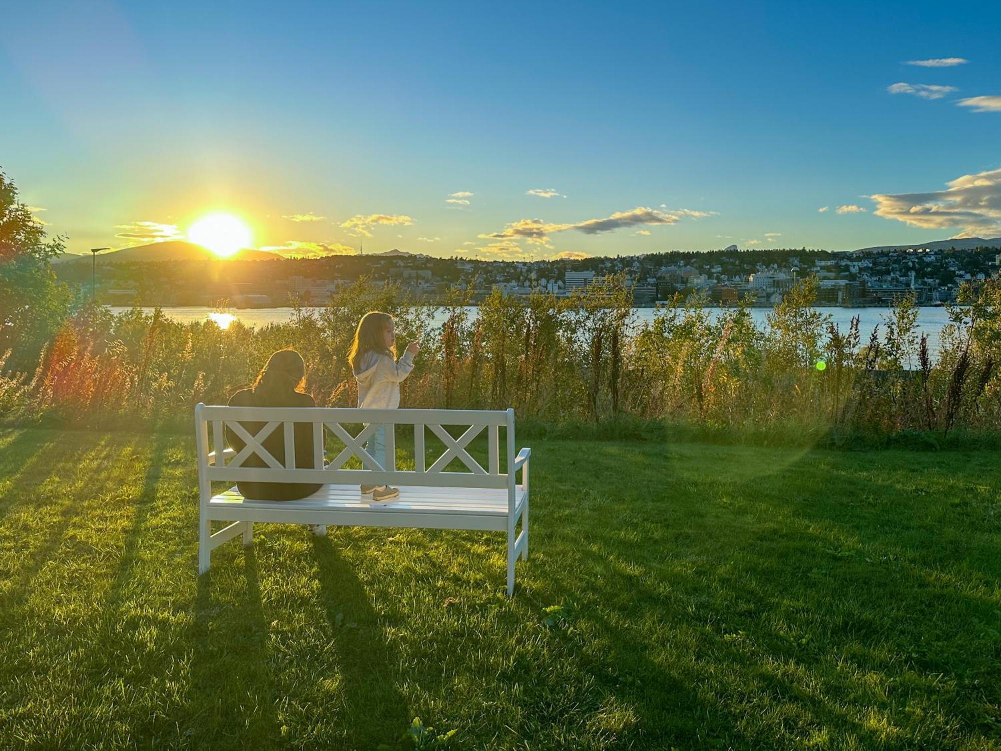 Panorama View - Free Parking - Perfect For Couples Apartman Tromsø Kültér fotó